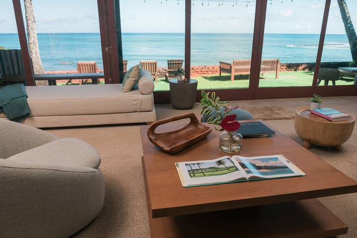 North Shore Beachfront Retreat gallery image 4