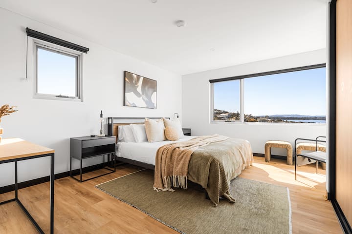 The Lookout, Albany Holiday House gallery image 4