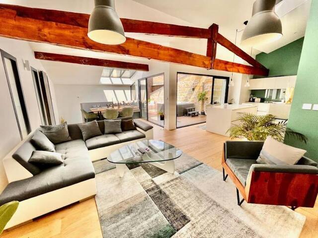 Villa Rousseau – Jacuzzi and Cinema in Bordeaux gallery image 3