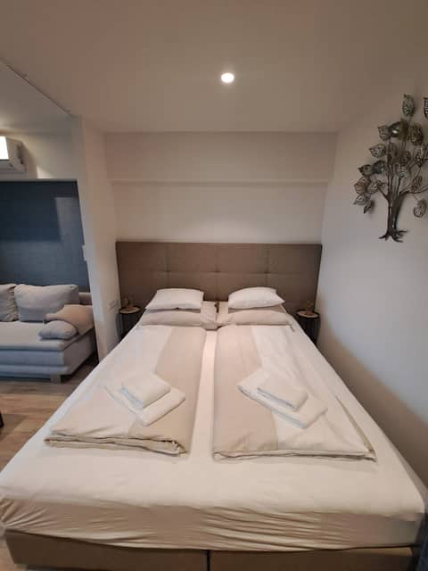 Wörthersee apartment with lake view next to Velden