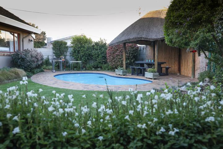 *Winter Promo* Private Pool. Near the beach.