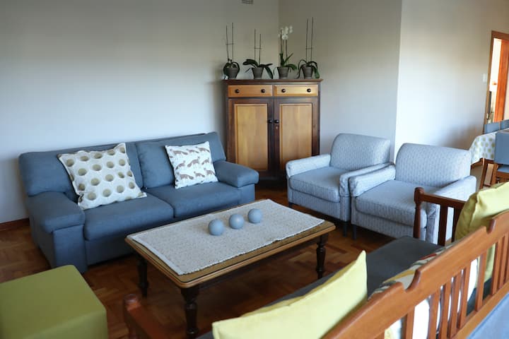 3 Bedroom House With Private Pool, Near Beach. - Somerset West