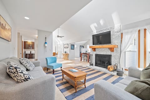 Popular Airbnb listing: Quail Cottage Lake Norman in Mooresville