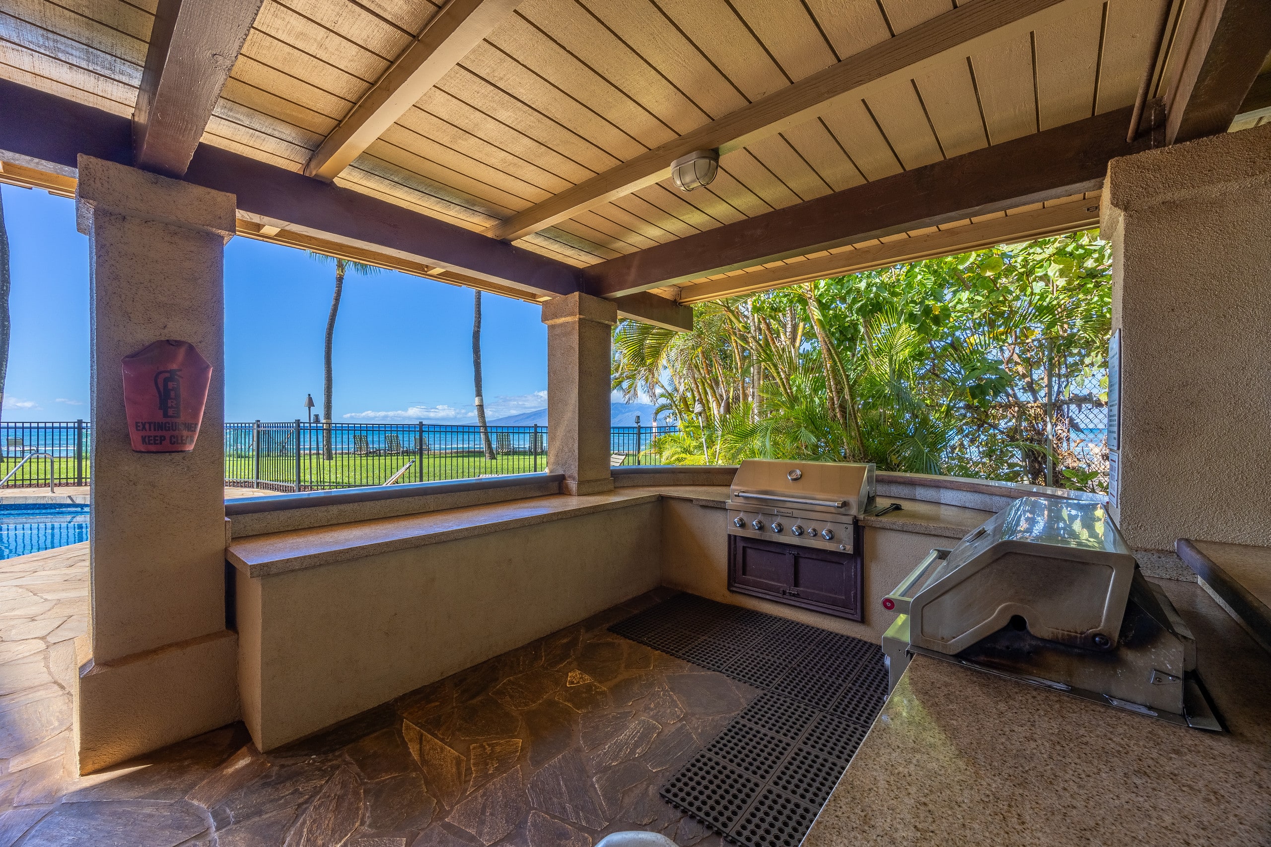 Condo in Lahaina · ★4.94 · 1 bedroom · 1 bed · 1 private bath - Image 33