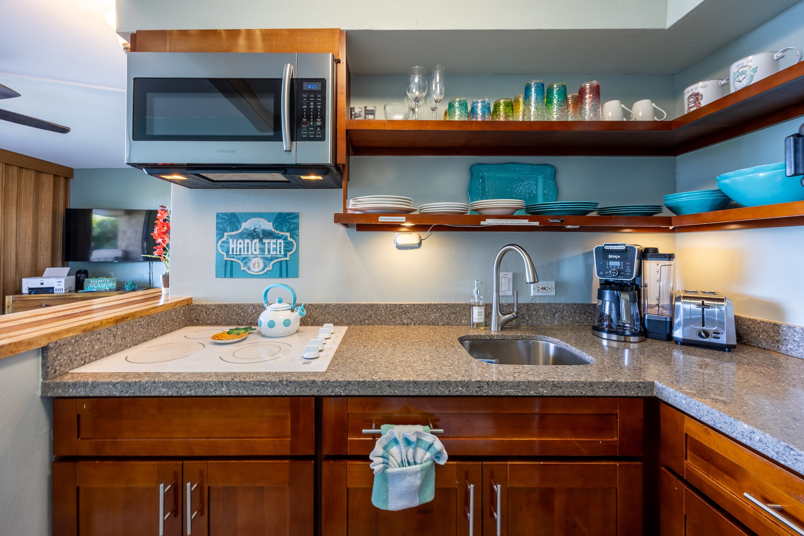 Condo in Lahaina · ★4.94 · 1 bedroom · 1 bed · 1 private bath - Image 18