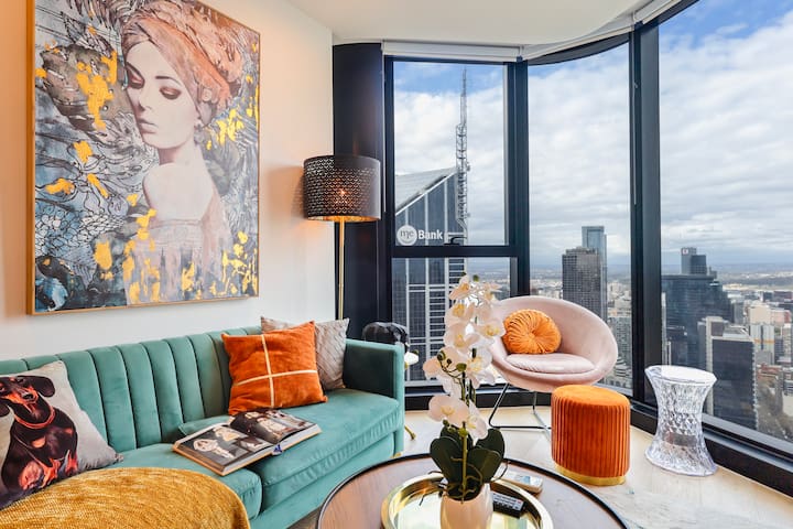 Level 56 CityView HighRise Apt Close to Everything