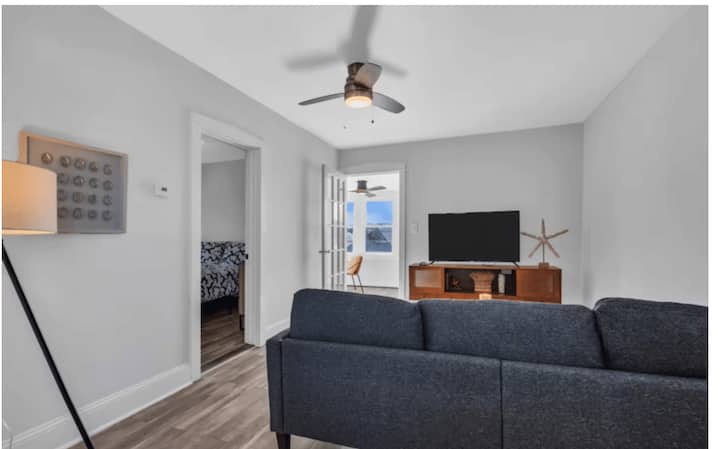 Bright & Breezy Spacious 3br Unit 2 - Seaside Park, NJ