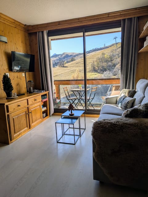 Successful Airbnb property: Savoyard cocoon, south-facing ski-in in Villarembert