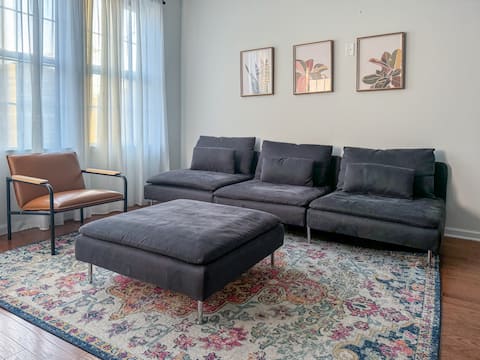 City Cottage-NO cleaning fee/simple check in 12ppl
