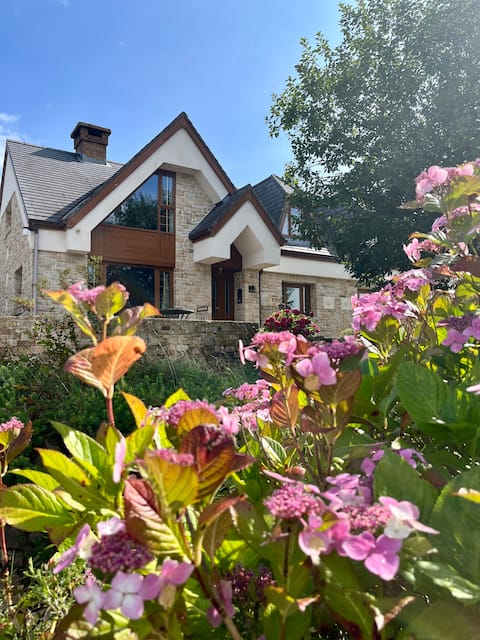 3-bedroom Apartment with Lake Views in Drumshanbo