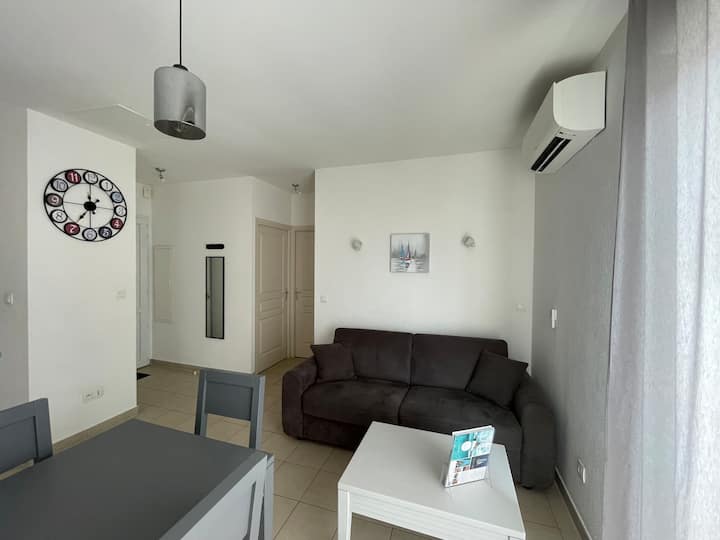 T3 à 300 M à Pied De La Plage / Piscine / Terrasse - Corsica