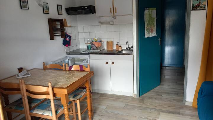 Joli Studio Avec Balcon Donnant Sur La Montagne - Arreau