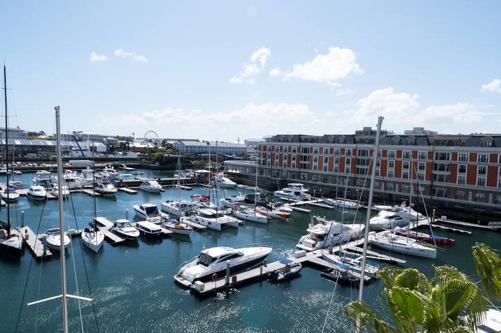 Penthouse 403 Paregon – Iconic. Exclusive. Serene. gallery image 5