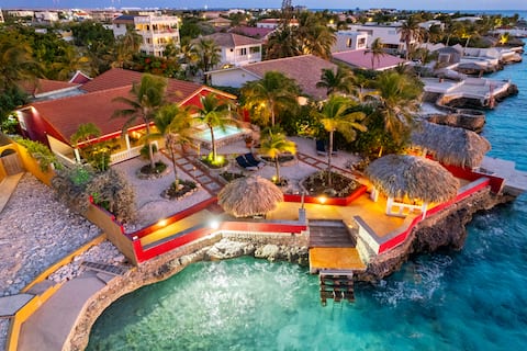 Exceptional Oceanfront Villa