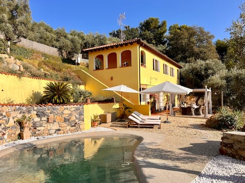 The Farmhouse among the Olive Trees with Biodesign Pool