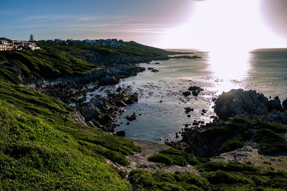 An ocean-view family house on the Whale Coast, De Kelders, Western Cape, South Africa, photo 5 of 10