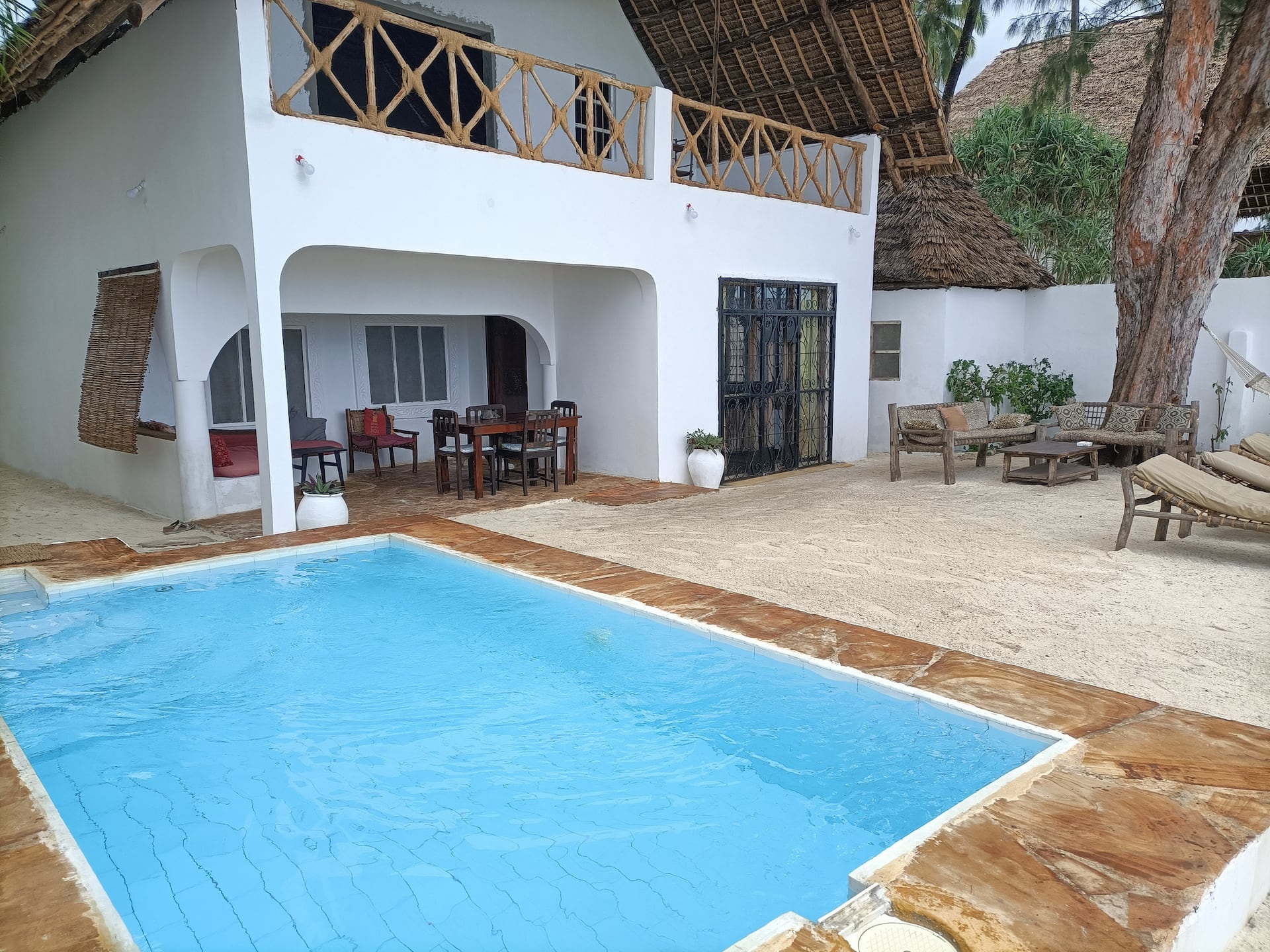 apoartment down floor with pool only for you