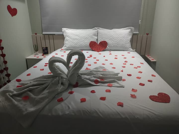Një ambient romantik i përgatitur posaçërisht për muajin e mjaltit apo edhe për t 'i shpëtuar rutinës.