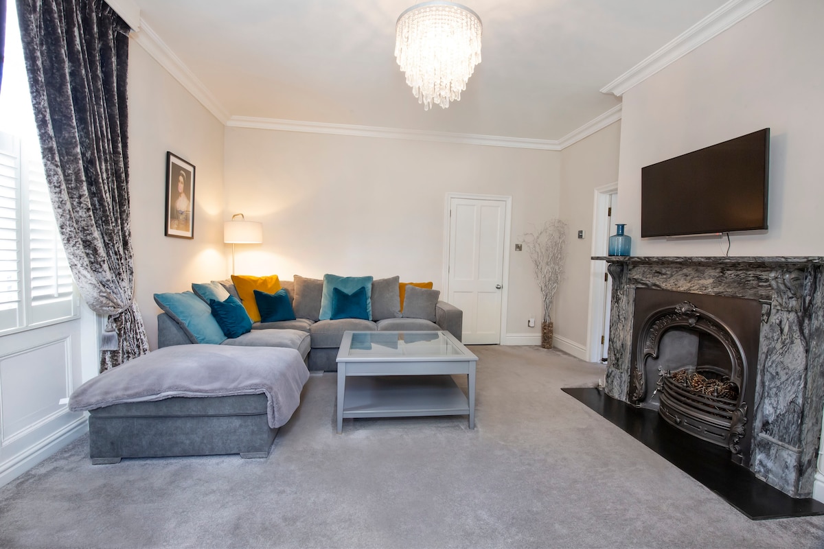 Erfolgreiche Airbnb-Immobilie: The Walmgate Retreat - Free Parking in Heslington