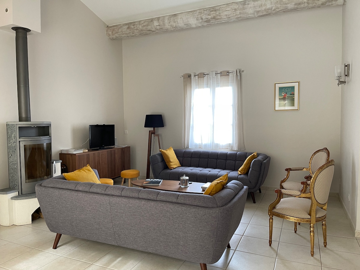 Propriété Airbnb réussie: Villa La Fontaine, Pont Royal à Mallemort