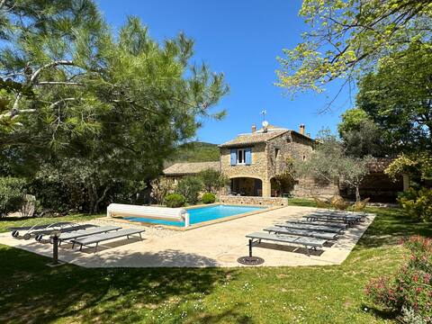 Gîte La Citadelle mas en pierre private pool