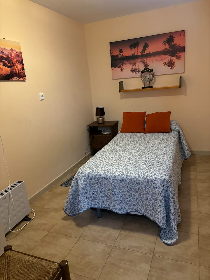 SPAVAĆA SOBA 3
BRAČNA KREVETA