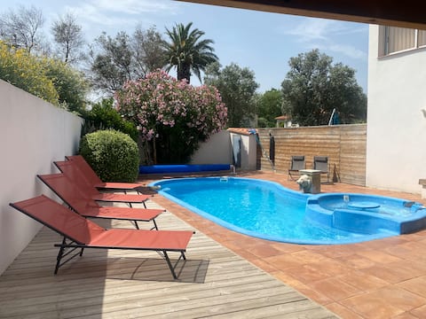 Propriété Airbnb réussie: In a Villa: 5P Apartment (sleeps 10) à Saint Cyprien