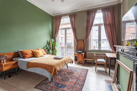 F3)Vintage 55m2 Apt for 5 ppl w/ Full Kitchen+Bath