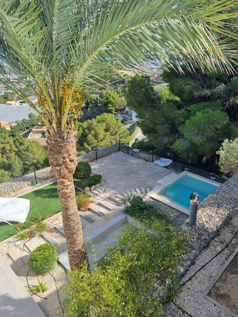 Beautiful house with a pool and coastal views.