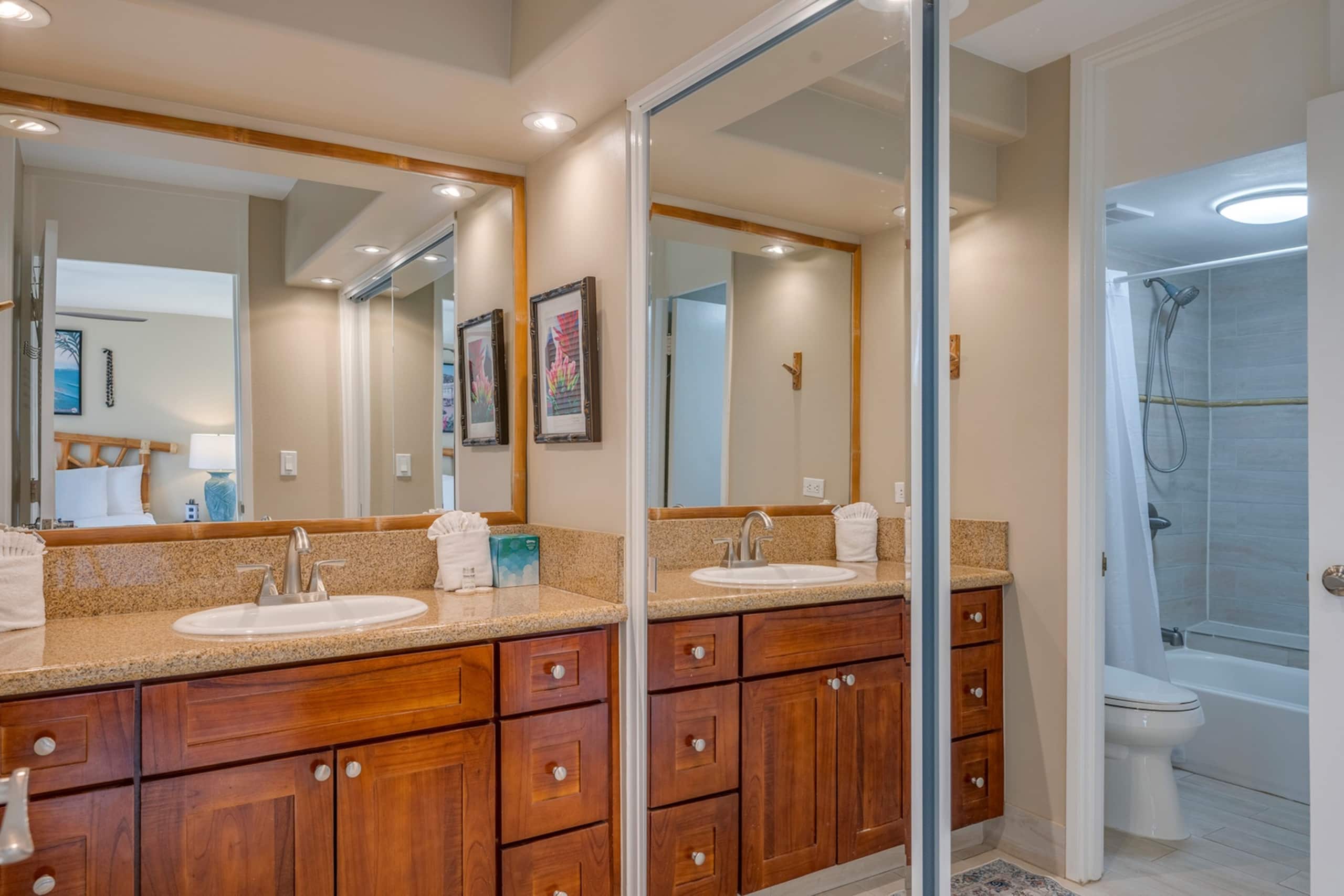 Resort in Lahaina · ★4.92 · Studio · 1 bed · 1 private bath - Image 11