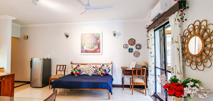 Stylish 1bhk Pool View Home 8 Mins To Baga Beach - Anjuna