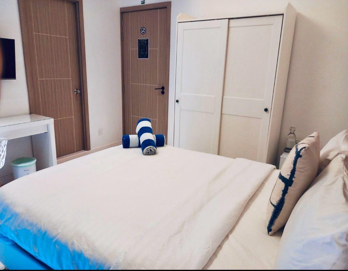 Kategoria e dhomës: Dhomë luksoze "Queen" me ballkon.
Kjo dhomë ndodhet në katin e parë.
Kjo është dhoma jonë standarde me ballkon.