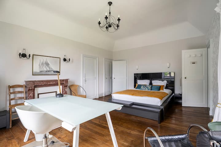 Spálňa s rozlohou 26 m2 s WC a vlastným umývadlom