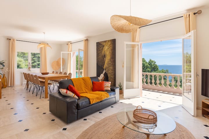 Magnifique Villa, Vue Mer, Plage à Pied Et Piscine - Le Lavandou