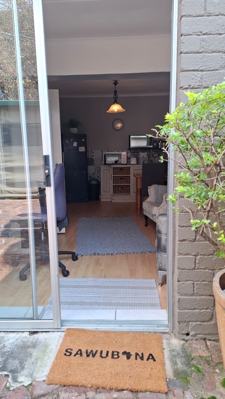 Kelly's Cottage In Parkhurst - Johannesburg