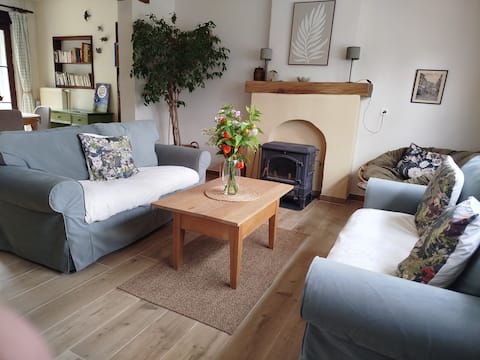 Elegant country house with garden in Ottignies