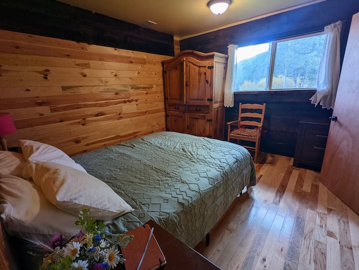 საძინებელი 1