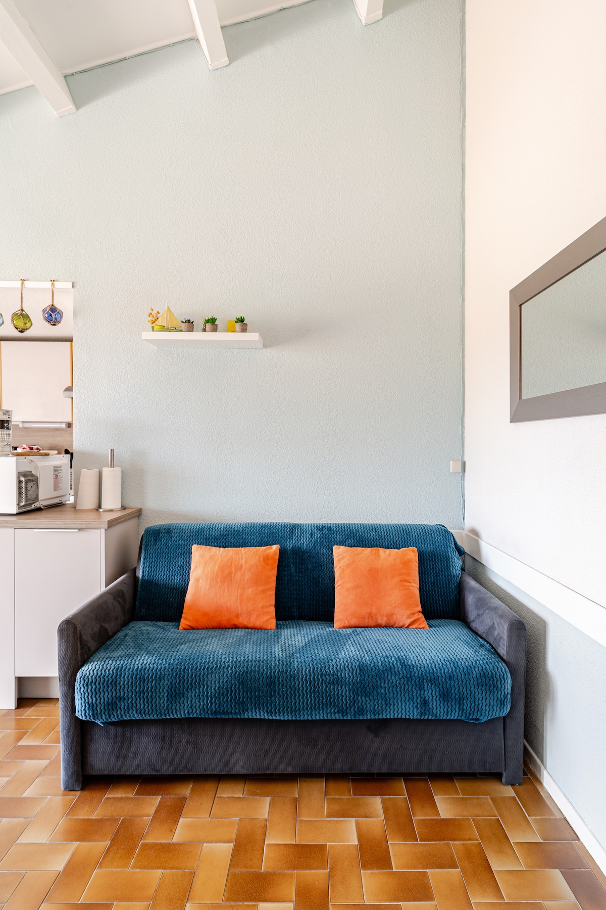 Logement T2 RDC — Parking + piscine privés