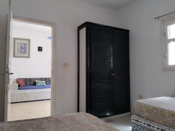 საძინებელი 1