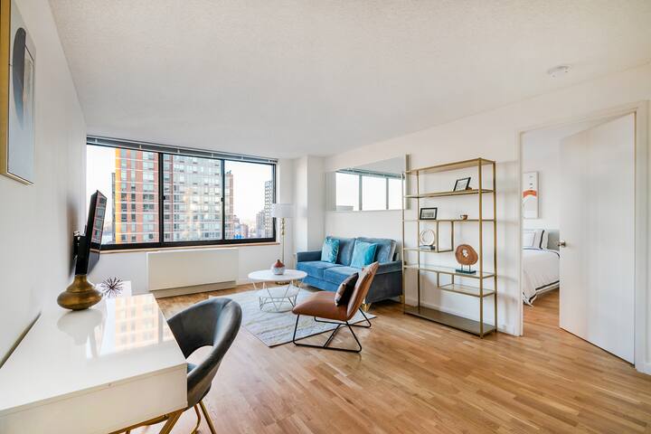 Amazing UES Luxury 2 Bed w/Gym, Pool,Laundry #6187 gallery image 2