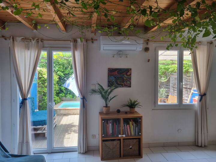 Petite Maison Climatisée à 2 Pas De La Mer - Sanary-sur-Mer
