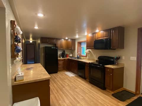 Centrally Located Apt-3 Bedroom, 1 Bath