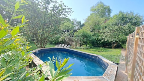 Large house 11 people – swimming pool & Loire Castles