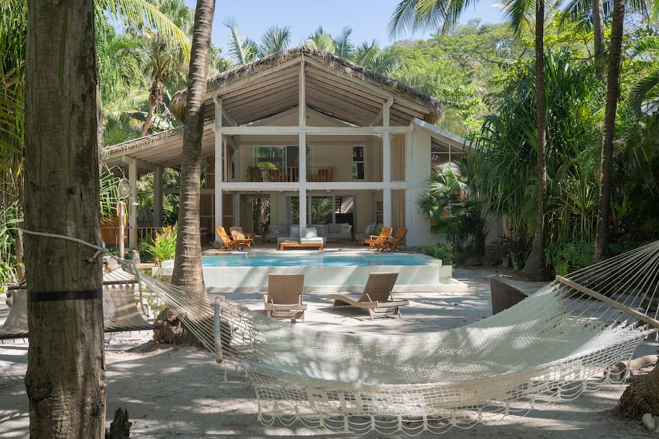 Casa Arena, a beachfront villa at Santa Teresa, Santa Teresa, Puntarenas, Costa Rica, photo 3 of 10