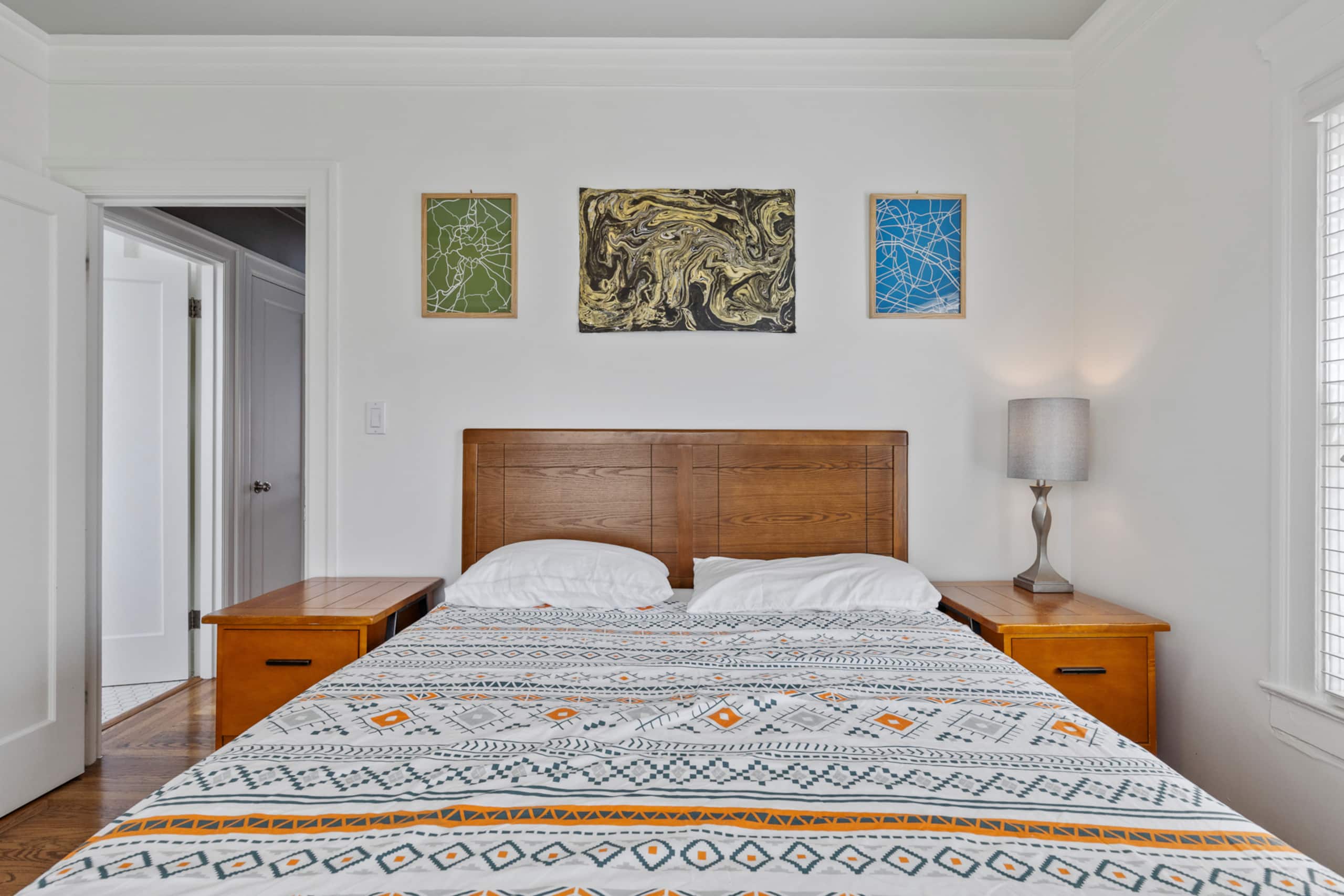 Home in San Francisco · ★4.93 · 3 bedrooms · 4 beds · 2.5 baths - Image 15