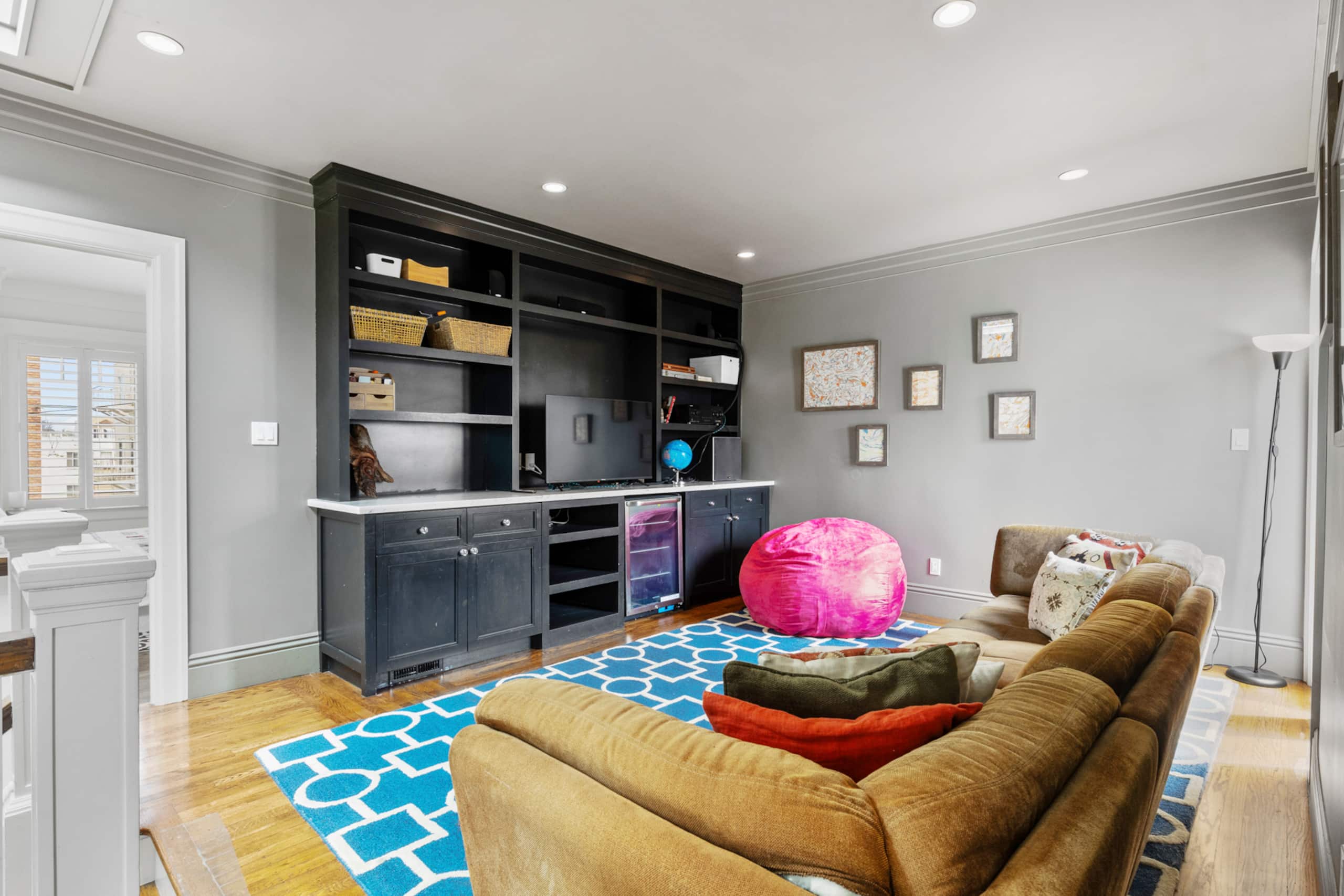 Home in San Francisco · ★4.93 · 3 bedrooms · 4 beds · 2.5 baths - Image 32
