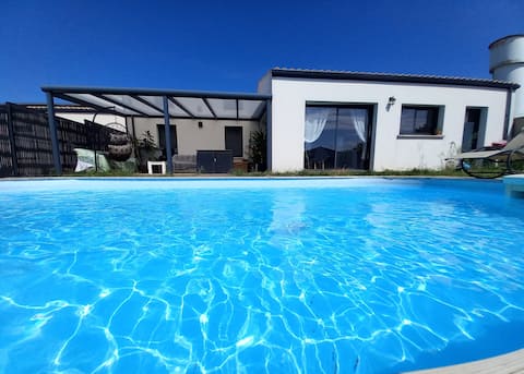 Contemporary house with pool