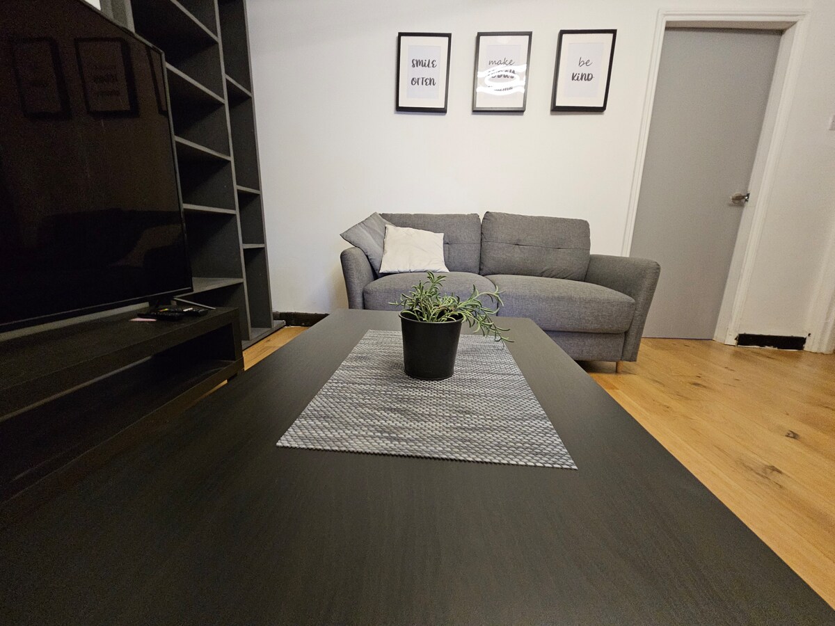 Successful Airbnb property: Home in Ilford in Chigwell