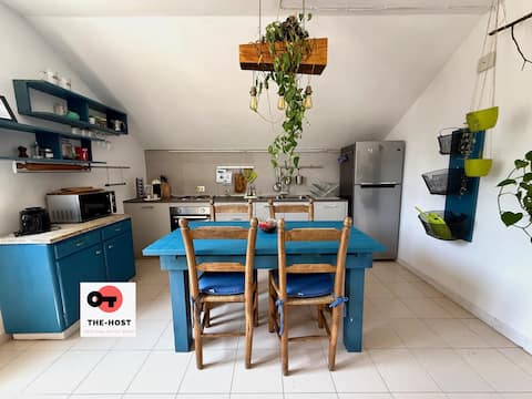 Home with a splendid panoramic terrace in Seregno