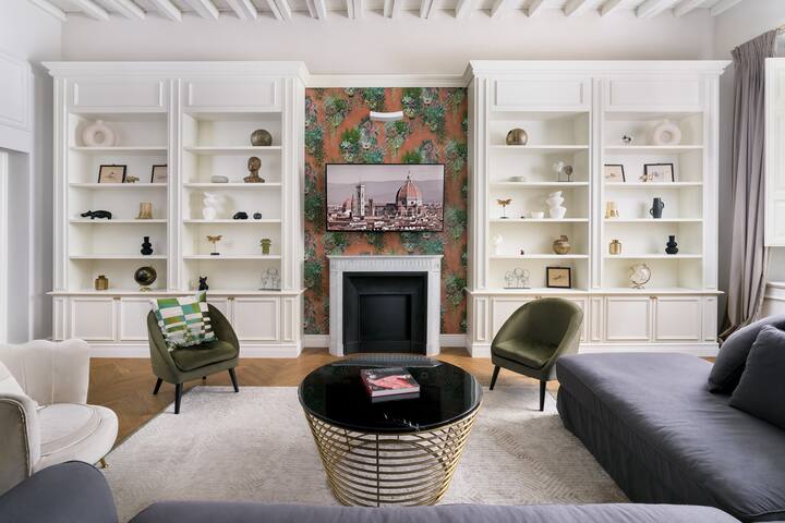 (Borgo Albizi) Penthouse 4 Bedrooms + Gym gallery image 3